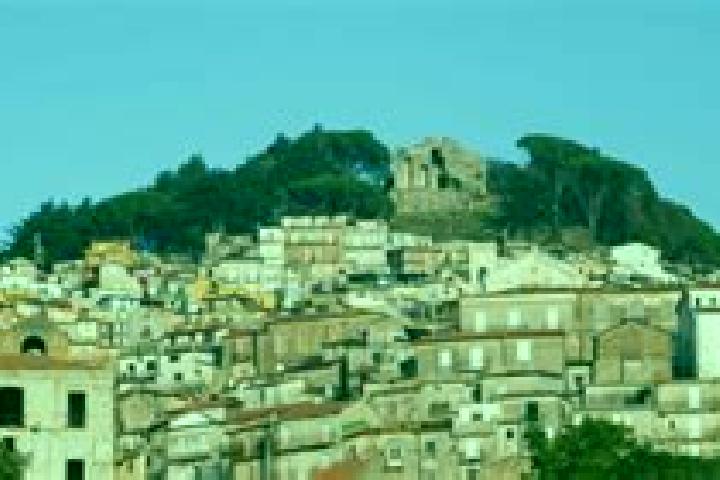 Ellie, 21 — Escort in San Giorgio Morgeto, Italy
