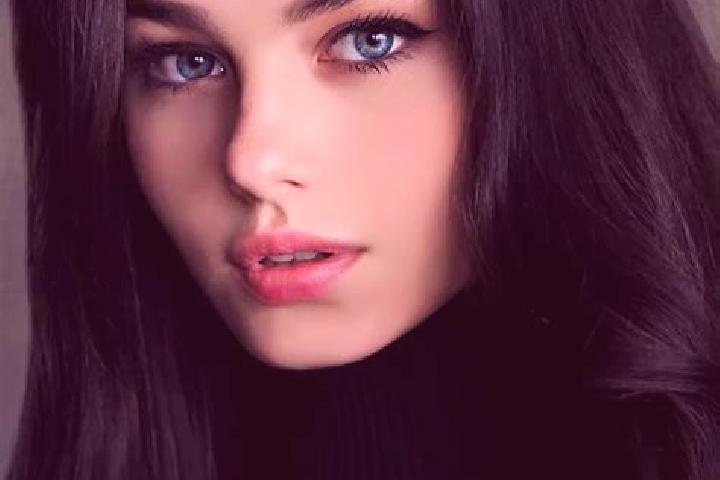 Ellie, 22, a black amber-eyed slavic companion based in Los Marias. Offering Striptease, Duos, Overnight, Couples, BDSM. Available for incall and outcall, da...