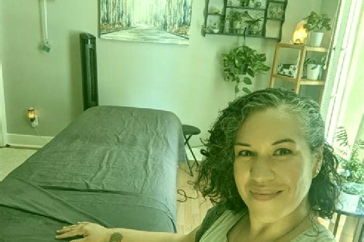 Ellie, 22, a black grey-eyed latina companion based in Katang Ailieke. Offering 69, CIM, Massage, Erotic Massage. Available for incall and outcall, day and e...