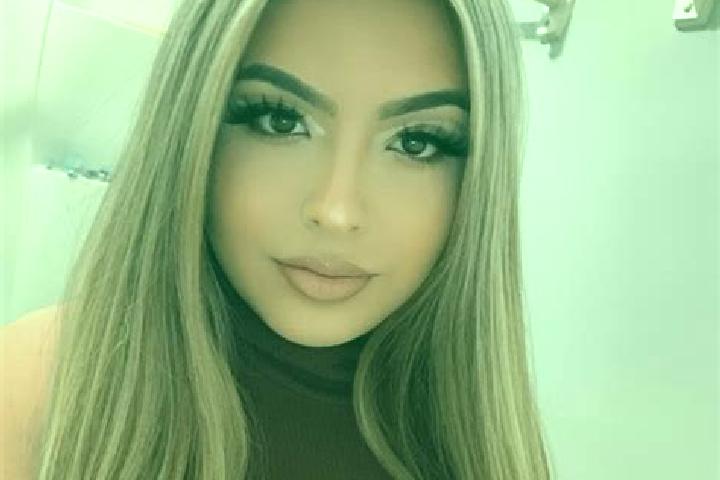 Ellie, 22, a blonde amber-eyed latina companion based in Kaduketug. Offering Massage, Couples, 69. Available for incall and outcall, overnight bookings avail...