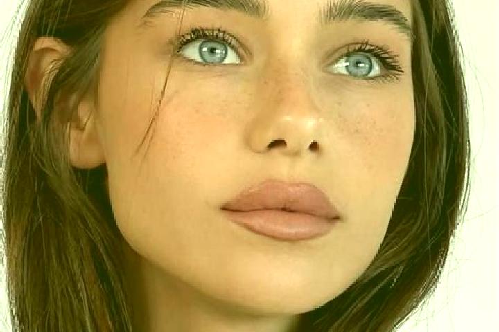 Ellie, 22, a brunette brown-eyed middle eastern companion based in Bajos del Ejido. Offering Dinner Date, OWO, Fetish, Travel Companion. Available for incall...