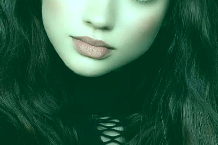 Ellie, 22, a brunette dark-eyed ebony companion based in Kufstein. Offering GFE, Dinner Date, CIM. Available for incall and outcall, day and evening dates.