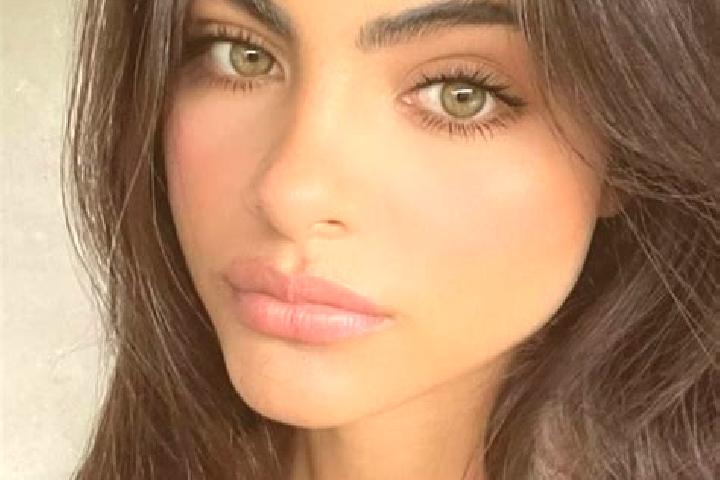 Ellie, 22, a brunette green-eyed caucasian companion based in Deh-e Nowmilas-e Sofla. Offering Roleplay, A-Level. Available for incall and outcall, overnight...