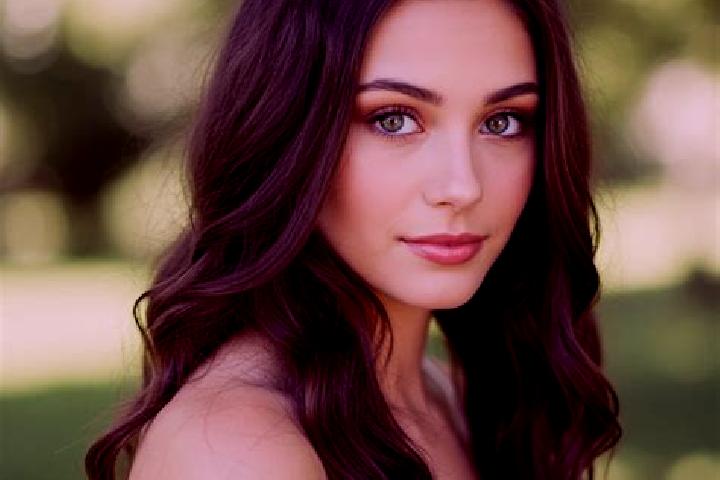 Ellie, 22, a brunette hazel-eyed caucasian companion based in Hazel Crest. Offering Duos, Girlfriend Experience, Striptease, OWO. Available for incall and ou...