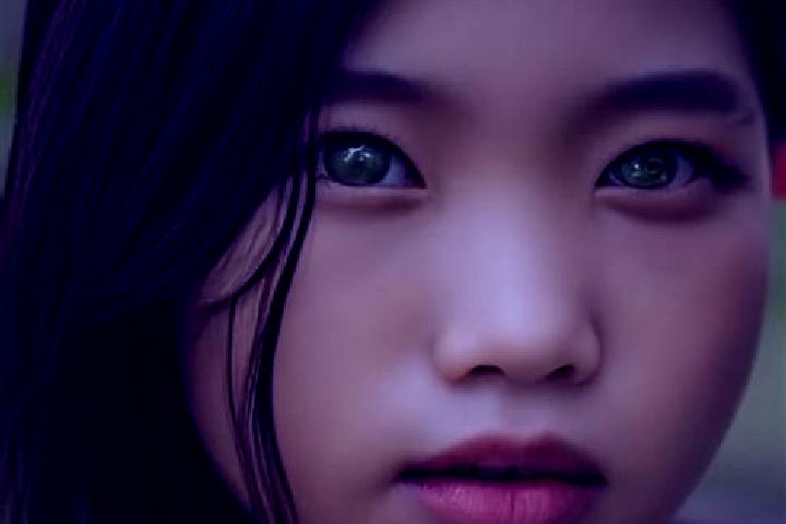 Ellie, 22, a chestnut green-eyed asian companion based in Claxton Bay. Offering Tantra, Couples, Overnight, Duos. Available for incall and outcall, day and e...