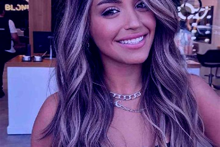 Ellie, 22, a dark blonde brown-eyed caucasian companion based in Blaindorf. Offering Striptease, CIM, Massage. Available for incall and outcall, overnight bo...