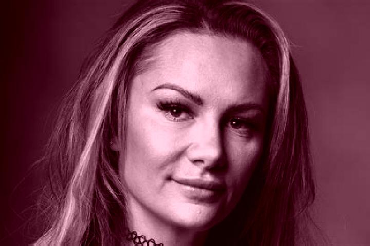 Ellie, 22 — Escort in Kelc, Czech Republic