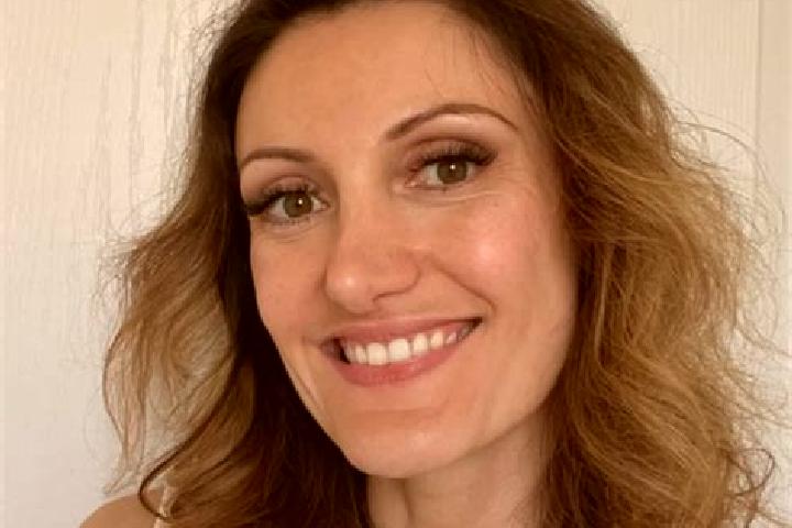 Ellie, 22 — Escort in Maraussan, France