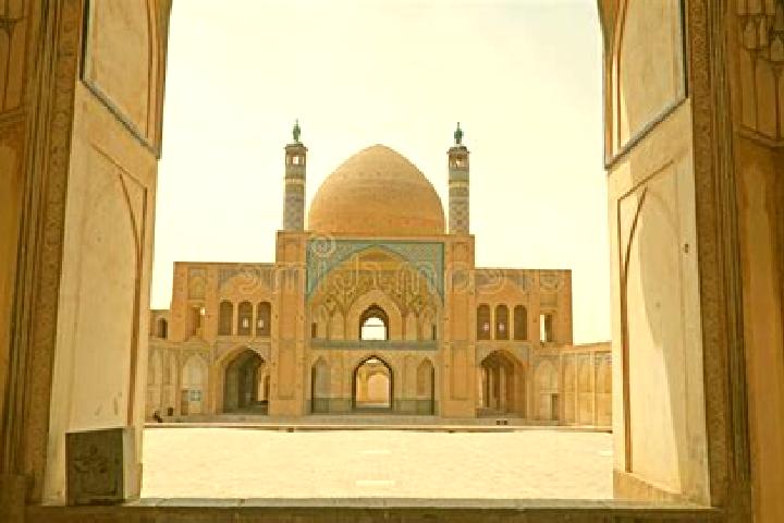 Ellie, 22 — Escort in Ravesht-e Bozorg, Iran