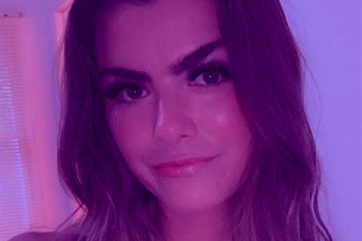 Ellie, 22 — Escort in Senoia, United States