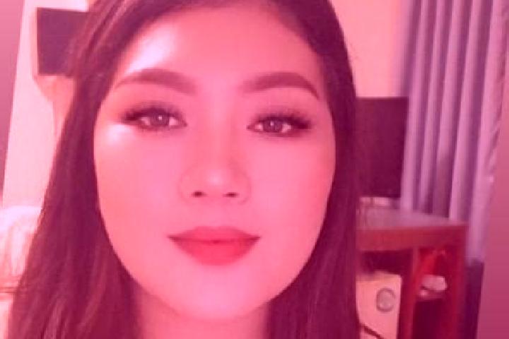 Ellie, 23, a blonde amber-eyed asian companion based in Tinhou. Offering Striptease, 69, Erotic Massage. Available for incall and outcall, day and evening da...