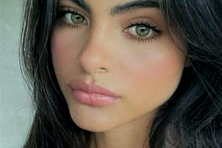 Ellie, 23, a brunette dark-eyed slavic companion based in Abadan. Offering Fetish, Overnight, Prostate Massage. Available for incall and outcall, day and eve...