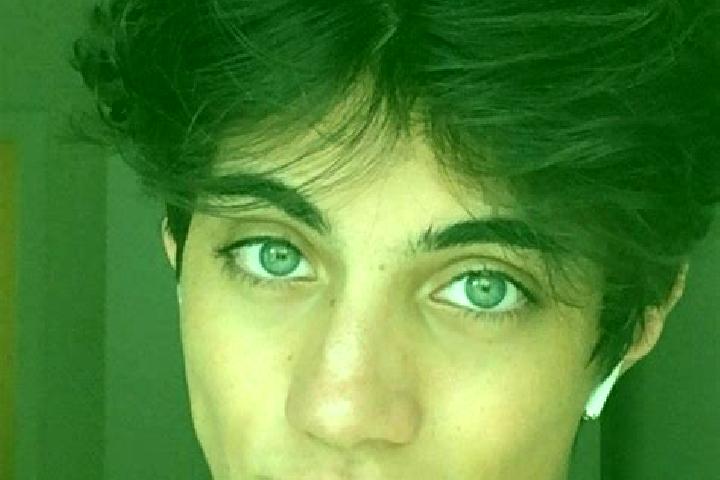 Ellie, 23, a chestnut grey-eyed indian companion based in Campo de Besteiros. Offering Prostate Massage, Girlfriend Experience, Dinner Date, Fetish, CIM. Ava...