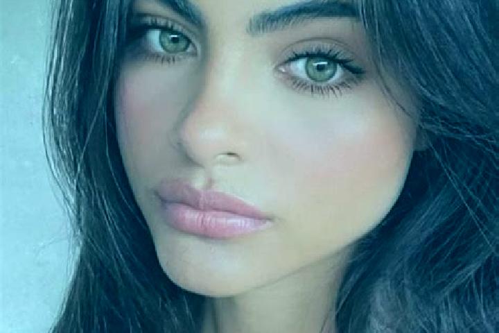 Ellie, 23, a red dark-eyed middle eastern companion based in Villa d Adda. Offering Tantra, Couples, Domination, 69. Available for incall and outcall, day an...