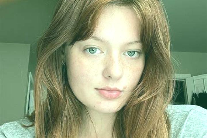 Ellie, 23, a red grey-eyed mixed companion based in Hogne. Offering Overnight, Duos, Massage. Available for incall and outcall, overnight bookings available.