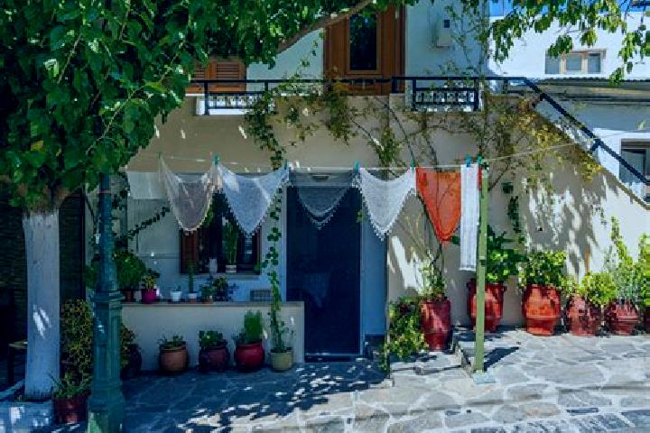 Ellie, 23 — Escort in Anogeia, Greece