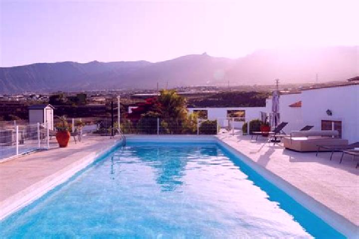 Ellie, 23 — Escort in Arafo, Spain