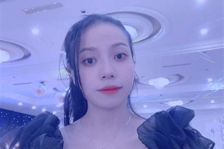 Ellie, 23 — Escort in Can GJuoc, Vietnam