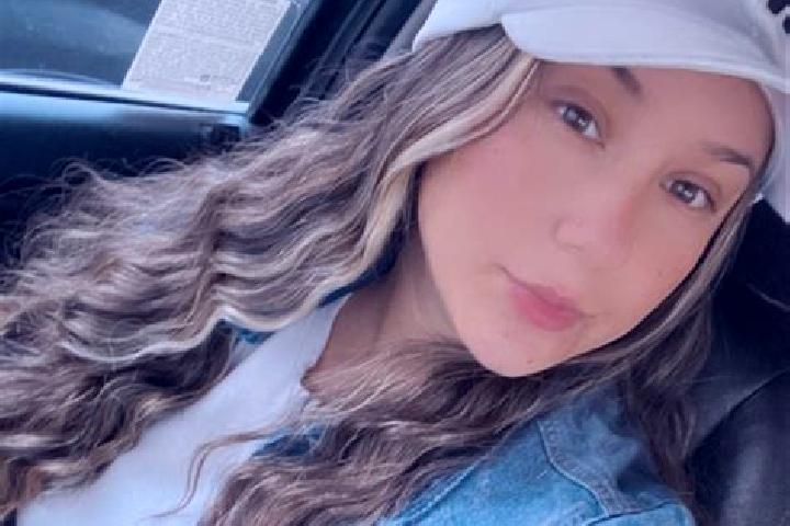 Ellie, 23 — Escort in La Cuestita, Mexico