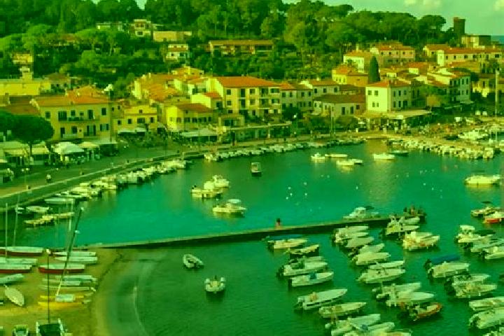Ellie, 23 — Escort in Marina di Campo, Italy