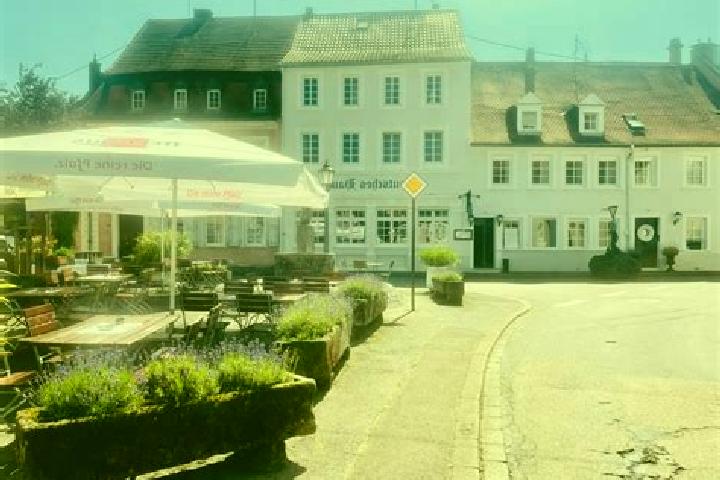 Ellie, 23 — Escort in Mehlbach, Germany