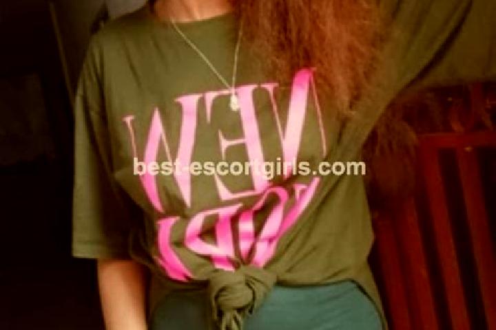 Ellie, 23 — Escort in Mirontsi, Comoros