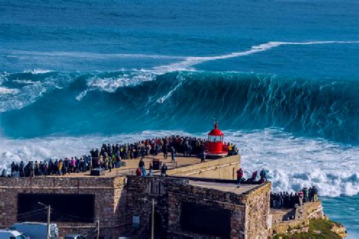 Ellie, 23 — Escort in Nazare, Portugal