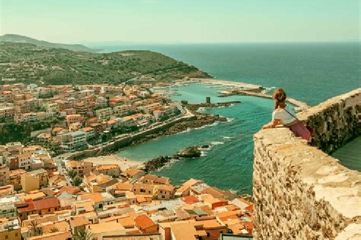 Ellie, 23 — Escort in Ortueri, Italy