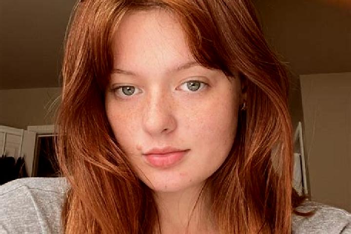Ellie, 24, a auburn blue-eyed mixed companion based in Bramhope. Offering Striptease, 69, Domination, Prostate Massage, Dinner Date. Available for incall and...