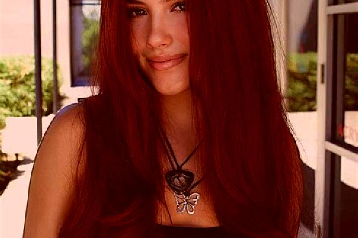 Ellie, 24, a auburn dark-eyed slavic companion based in Seaman. Offering Striptease, A-Level. Available for incall and outcall, day and evening dates.