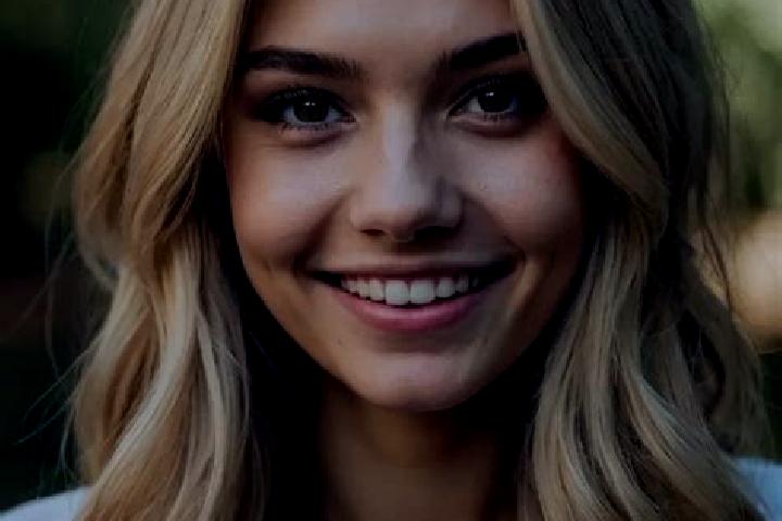 Ellie, 24, a blonde hazel-eyed ebony companion based in Dabuleni. Offering GFE, Dinner Date, Party Girl. Available for incall and outcall, overnight bookings...
