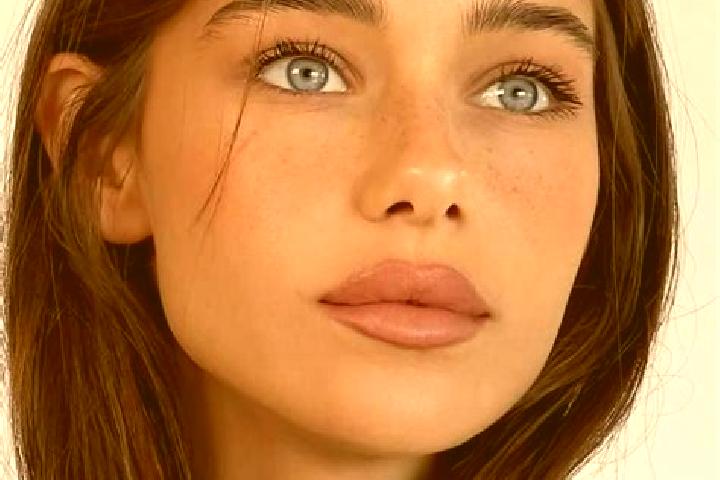 Ellie, 24, a brunette amber-eyed mixed companion based in Arsoli. Offering Fetish, Striptease, Domination. Available for incall and outcall, day and evening ...