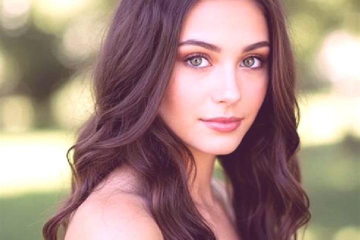 Ellie, 24, a brunette hazel-eyed caucasian companion based in Zdow. Offering Girlfriend Experience, Dinner Date, A-Level. Available for incall and outcall, o...
