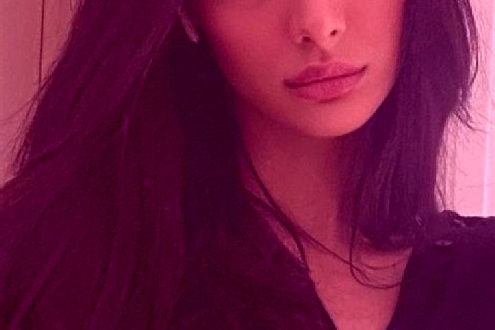 Ellie, 24, a chestnut dark-eyed middle eastern companion based in Ryegate. Offering GFE, Dinner Date, Party Girl, Overnight, CIM. Available for incall and ou...