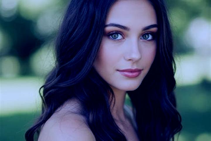 Ellie, 24, a dark blonde hazel-eyed latina companion based in Goodwood. Offering OWO, Party Girl, CIM, Fetish. Available for incall and outcall, overnight bo...