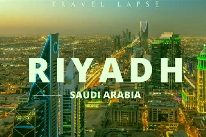 Ellie, 24 — Escort in Adh Dhibiyah, Saudi Arabia