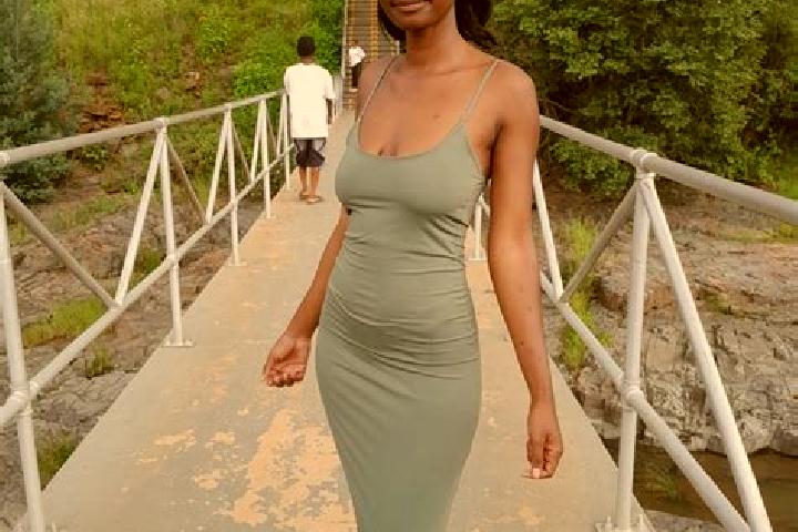 Ellie, 24 — Escort in Maviljan B, South Africa