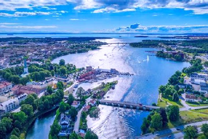 Ellie, 24 — Escort in Motala, Sweden