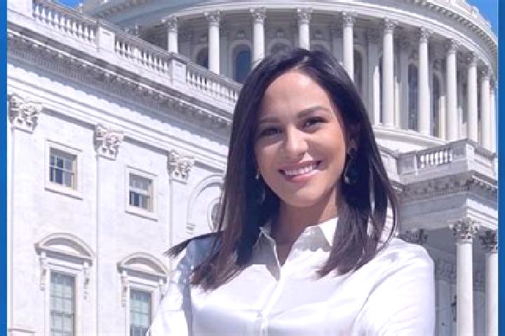 Ellie, 24 — Escort in Mount Angel, United States
