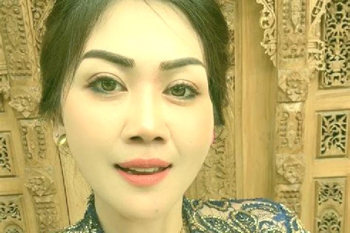 Ellie, 24 — Escort in Pangkungparuk, Indonesia