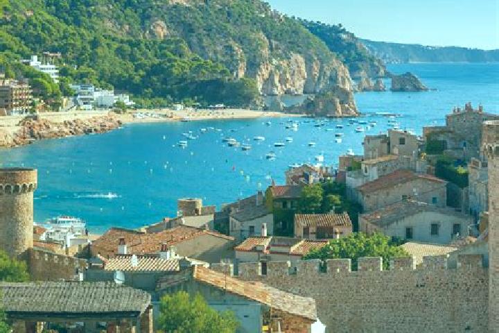 Ellie, 24 — Escort in Salsadella, Spain