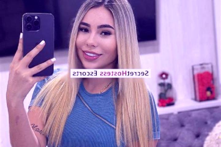 Ellie, 24 — Escort in Santo Domingo, Venezuela