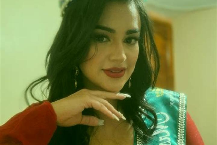 Ellie, 24 — Escort in Sibilia, Guatemala