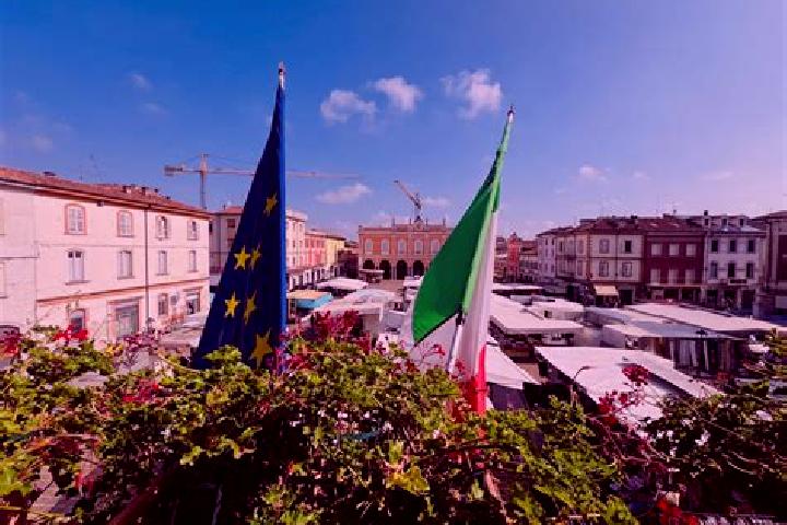 Ellie, 24 — Escort in Solignano, Italy