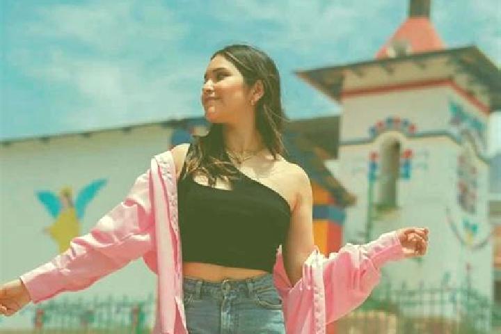 Ellie, 24 — Escort in Vilca, Peru