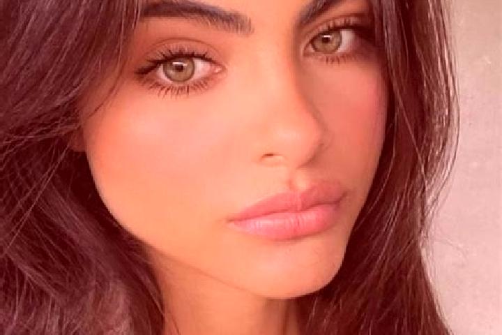 Ellie, 25, a auburn green-eyed indian companion based in Cariaco. Offering CIM, Massage, Prostate Massage. Available for incall and outcall, overnight bookin...