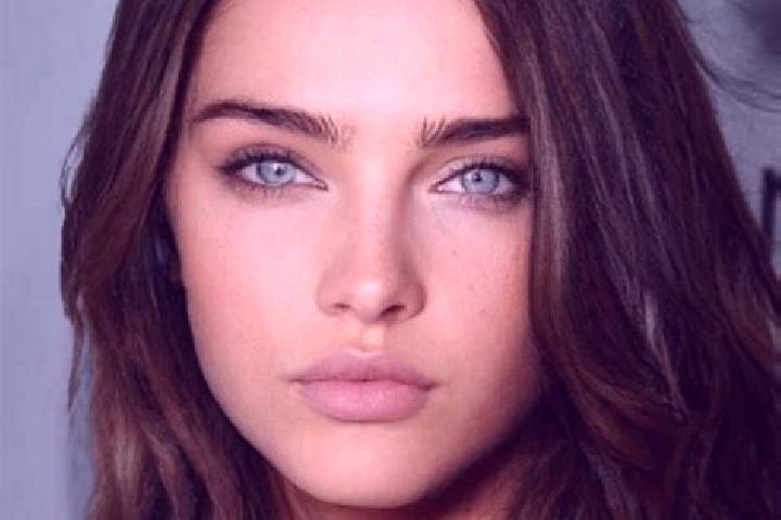 Ellie, 25, a brunette green-eyed european companion based in Tepazolco. Offering Roleplay, OWO, Striptease, Erotic Massage. Available for incall and outcall,...