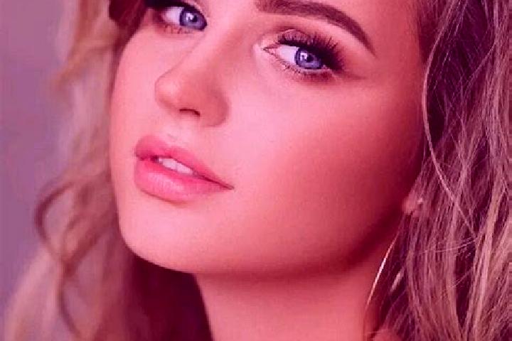 Ellie, 25, a dark blonde blue-eyed mediterranean companion based in Fulham. Offering Party Girl, Massage, CIM, Tantra. Available for incall and outcall, over...