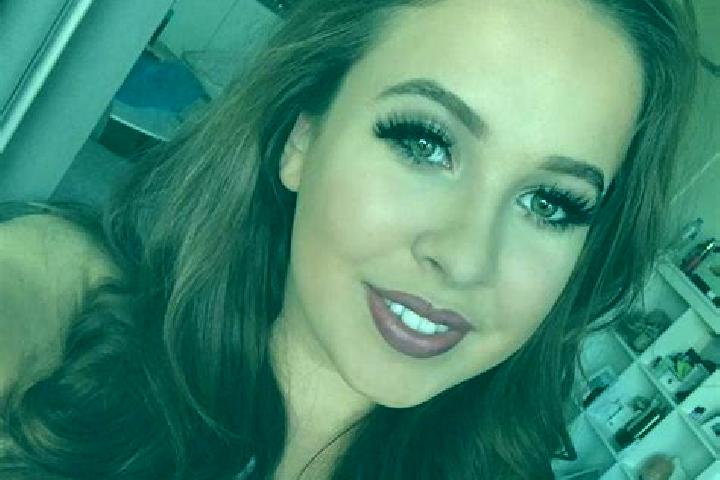 Ellie, 25, a red dark-eyed slavic companion based in Jugon-les-Lacs. Offering Striptease, Massage, Girlfriend Experience. Available for incall and outcall, o...