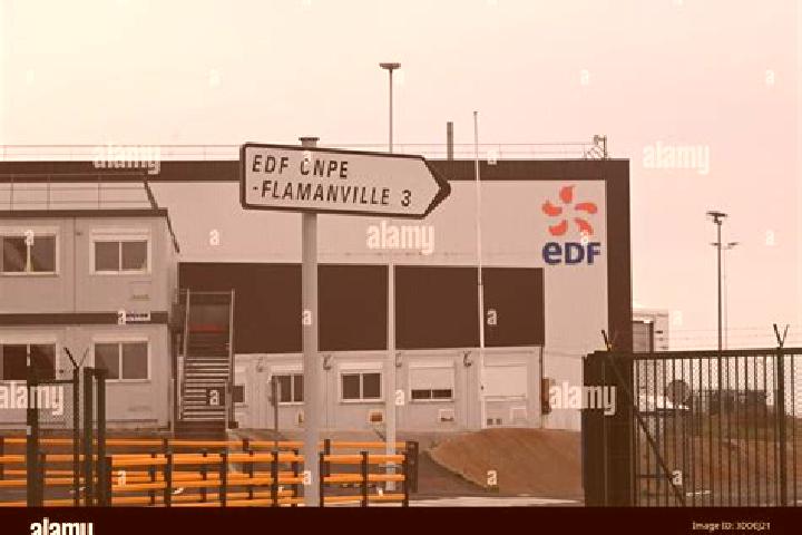 Ellie, 25 — Escort in Flamanville, France